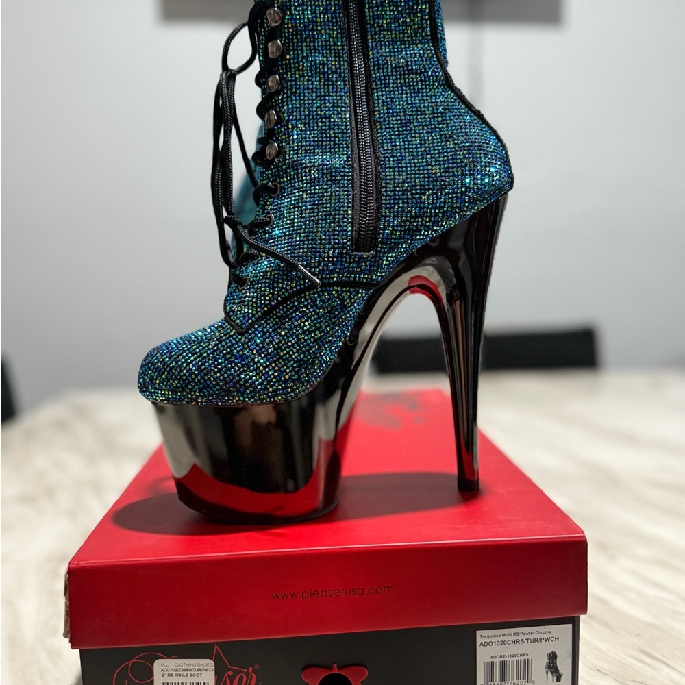 Pleaser Women's Blue Glitter Platform Boots